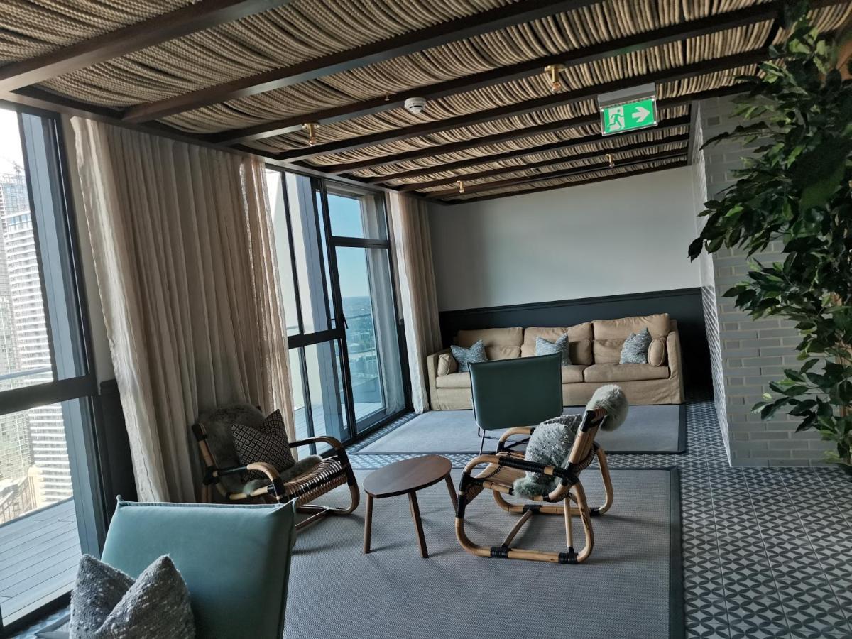 Charles Hope Canary Wharf South Quay Лондон Екстериор снимка