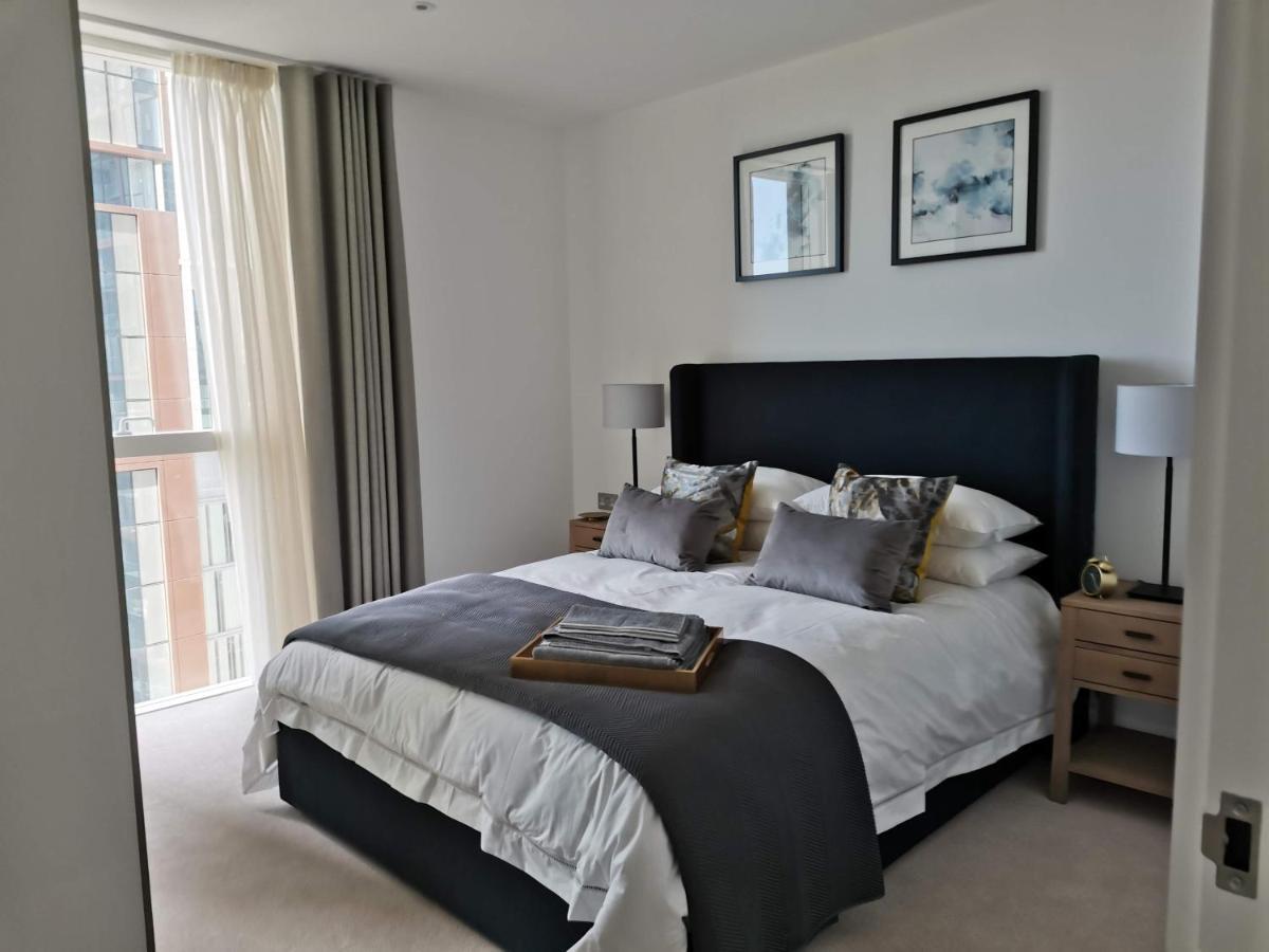 Charles Hope Canary Wharf South Quay Лондон Екстериор снимка