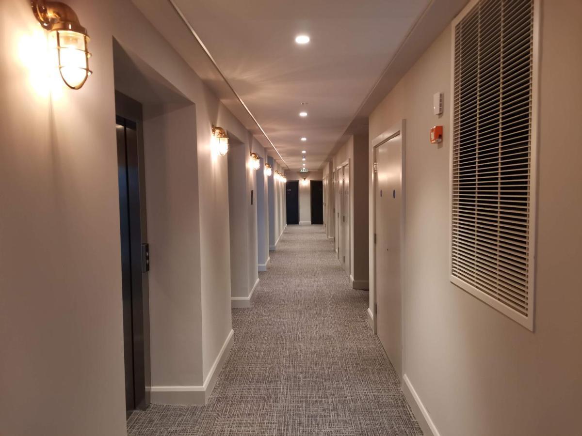Charles Hope Canary Wharf South Quay Лондон Екстериор снимка