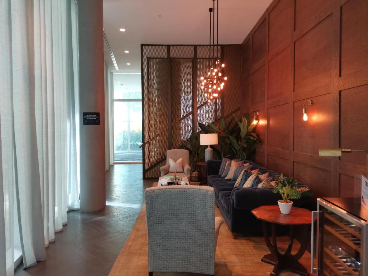 Charles Hope Canary Wharf South Quay Лондон Екстериор снимка