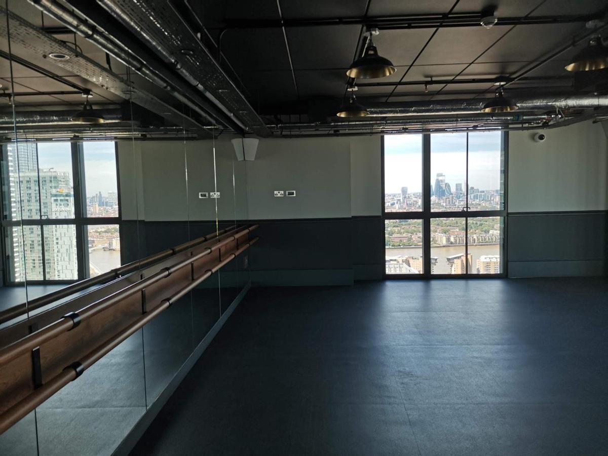 Charles Hope Canary Wharf South Quay Лондон Екстериор снимка