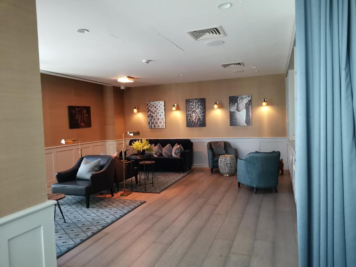 Charles Hope Canary Wharf South Quay Лондон Екстериор снимка