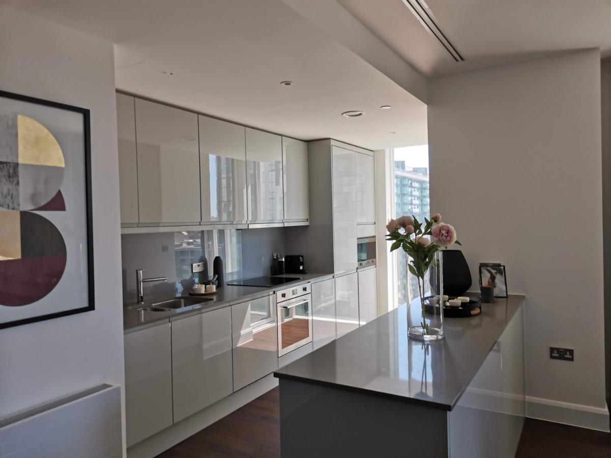 Charles Hope Canary Wharf South Quay Лондон Екстериор снимка
