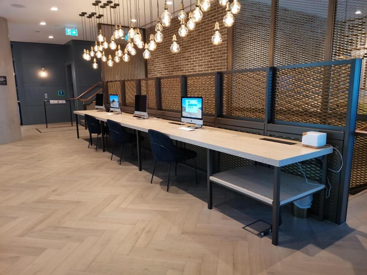 Charles Hope Canary Wharf South Quay Лондон Екстериор снимка
