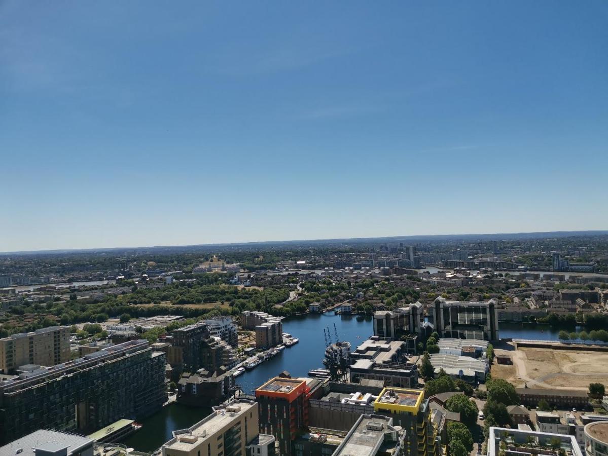 Charles Hope Canary Wharf South Quay Лондон Екстериор снимка