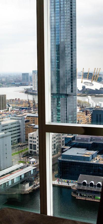 Charles Hope Canary Wharf South Quay Лондон Екстериор снимка